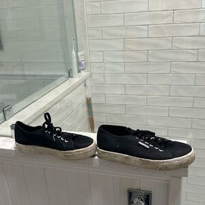 Tall black Supergas